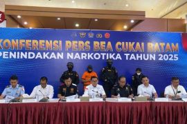 Bea Cukai Batam ungkap upaya penyelundupan narkotika dalam sol alas kaki
