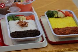 Uji kualitas menu Nusantara bagi jamaah calon haji Embarkasi Padang