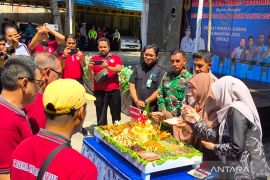 PT DKJ HST-serikat pekerja gelar bakti kesehataan saat Hari Buruh