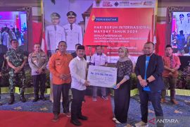 BPJS Ketenagakerjaan Bekasi Cikarang santuni dua ahli waris saat "May Day"