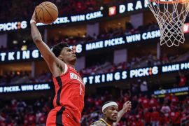 Warriors menang dramatis meski tanpa Curry, redam Timberwolves skor 99-88