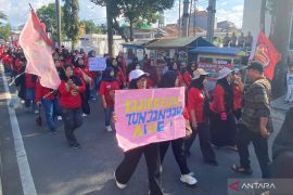 Disnakertrans Garut terus memantau penyelesaian hak ribuan korban PHK