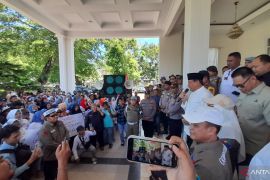 Gubernur Gorontalo siap mendukung kesejahteraan buruh