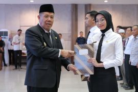 Gubernur Babel serahkan SK pengangkatan 38 CPNS