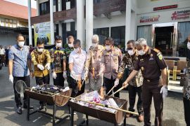 Kejari HSU musnahkan hampir 40 gram sabu