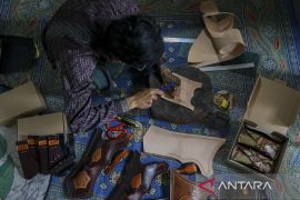 Kerajinan kulit dari Kota Serang diminati pasar mancanegara