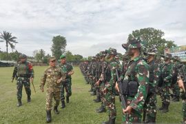 Gubernur Jambi  lepas prajurit Yonif 142/KJ ikut Satgas Pamtas RI-PNG