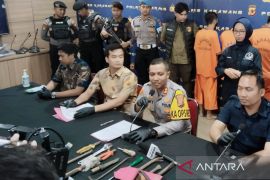 Polisi ungkap kasus cucu bunuh neneknya demi gelang emas
