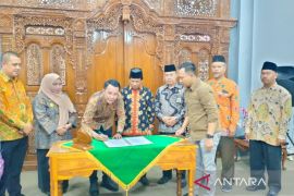 Disdukcapil Rejang Lebong berikan kemudahan adminduk pengantin baru