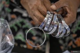 Jamaah calon haji asal OKU Timur tiba di Asrama Haji Palembang Page 3 Small