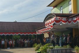 Ria Norsan pastikan permudah akses pendidikan untuk semua anak