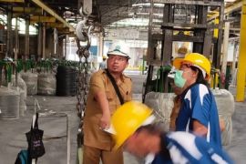 Pemkot Tangerang uji tera ulang timbangan di sejumlah pabrik