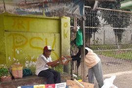 HIMSI Unja berbagi dan donasi ke panti asuhan