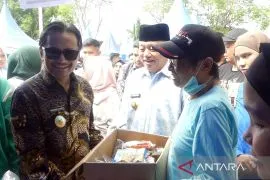 6.2 tons waste exchanged for basic food in Banjarmasin