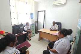 Perpustakaan Mimika lakukan penataan dokumen PON XX Papua