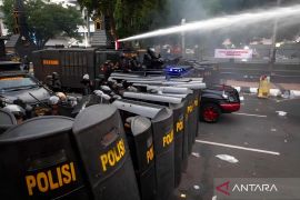 Dua mahasiswa penyekap anggota polisi saat demo buruh di Semarang dituntut 2 bulan 10 hari