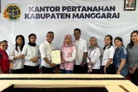 Srikandi PLN UPP Nusra 2 bersama BPN sukses amankan aset di Manggarai