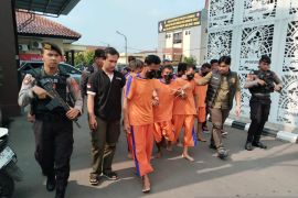 Polres Karawang ungkap spesialis pembobol ATM minimarket