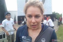 Atlet asal Polandia Miroslaw Aleksandra sabet emas Piala Dunia Panjat Tebing 2025 di Bali