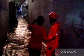 14 RT di Jakbar dan Jaksel terendam banjir setelah diguyur hujan pada Selasa