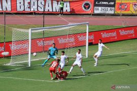 Semen Padang keluar dari zona degradasi Liga 1 Indonesia setelah kalahkan Madura United