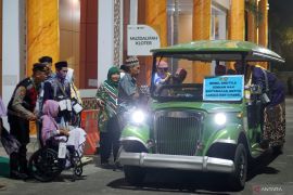 Sembilan calon haji alami penundaan keberangkatan