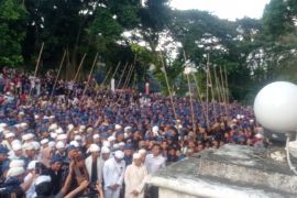 Warga Badui Dalam rayakan Seba ke Gubernur Banten, jalan kaki 160 km