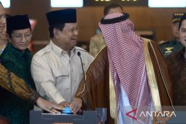 Prabowo resmikan Terminal Khusus Haji dan Umrah di Bandara Soetta