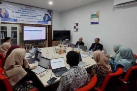 Prodi Fisika FST Unja resmi berstatus unggul