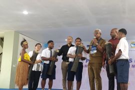 Pemkab Mimika berkomitmen bangun pendidikan di kampung