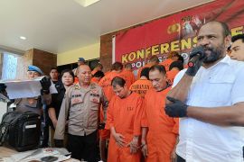 Polresta Denpasar ungkap sindikat pembobol kartu ATM