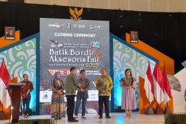 Pertamina dukung UMKM binaan di pameran batik Surabaya