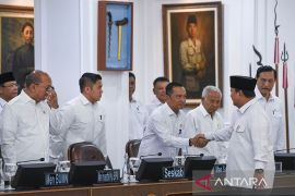 Prabowo nilai wajar juru bicaranya "keseleo" karena baru menjabat