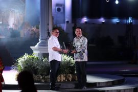 Wako Solok Hadiri Gala Dinner Muskomwil APEKSI di Bukittinggi