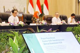 Khofifah bersama OJK sepakat perkuat kolaborasi dorong ekonomi Jatim