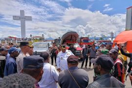 Bupati Jayawijaya minta 40 kepala distrik membantu tangani banjir-longsor