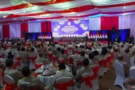 Presiden Prabowo dan Try Sutrisno satu meja di HBH purnawirawan