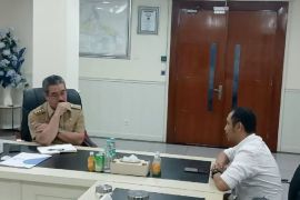 Balai TN Manusela revitalisasi sarana lingkungan Pantai Ora Maluku