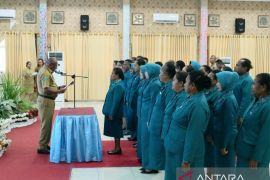 Bupati Wondama ajak pengurus PKK berpartisipasi dukung MBG