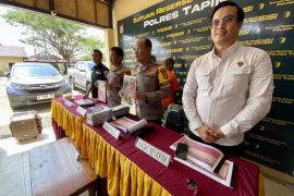 Polhukam kemarin dari tambang ilegal  hingga sabu