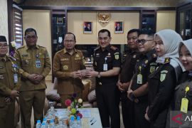 Pemkab Bangka Tengah terima hasil lelang barang rampasan dari kejari