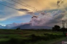PGA laporkan abu vulkanik Gunung Marapi mengarah ke utara