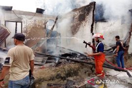 Damkar sebut dua balita tewas akibat kebakaran di Punggolaka Kendari