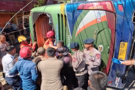 Kecelakaan bus ALS, arus lalu lintas dialihkan ke dalam Kota Padang Panjang