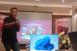 Lenovo lengkapi Seri Aura Edition, Laptop AI dengan kamera bawah layar pertama di dunia