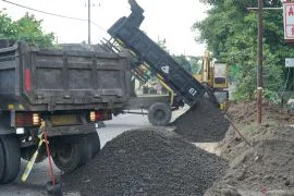 Pembangunan dan peningkatan kualitas jalan provinsi