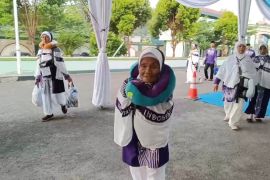 Nenek Sutiah calhaj asal Lampung Selatan berusia 107 tahun