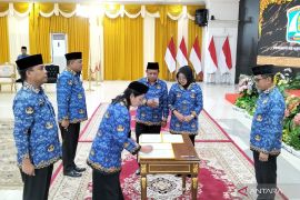 Wali Kota Balikpapan beri waktu 6 bulan untuk tiga pejabat baru