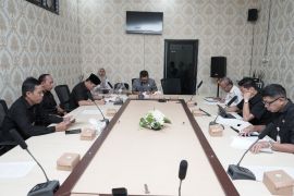 Komisi III DPRD HSS-mitra kerja bahas penyampaian rekomendasi LKPj Bupati 2024