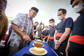 Pemkot Bandung latih warga binaan Rutan buat kue dan cukur rambut